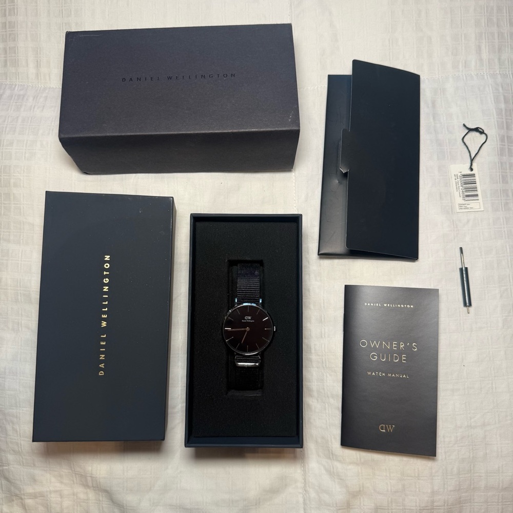 Daniel Wellington Watch - Petite Cornwall Black Silver with Box